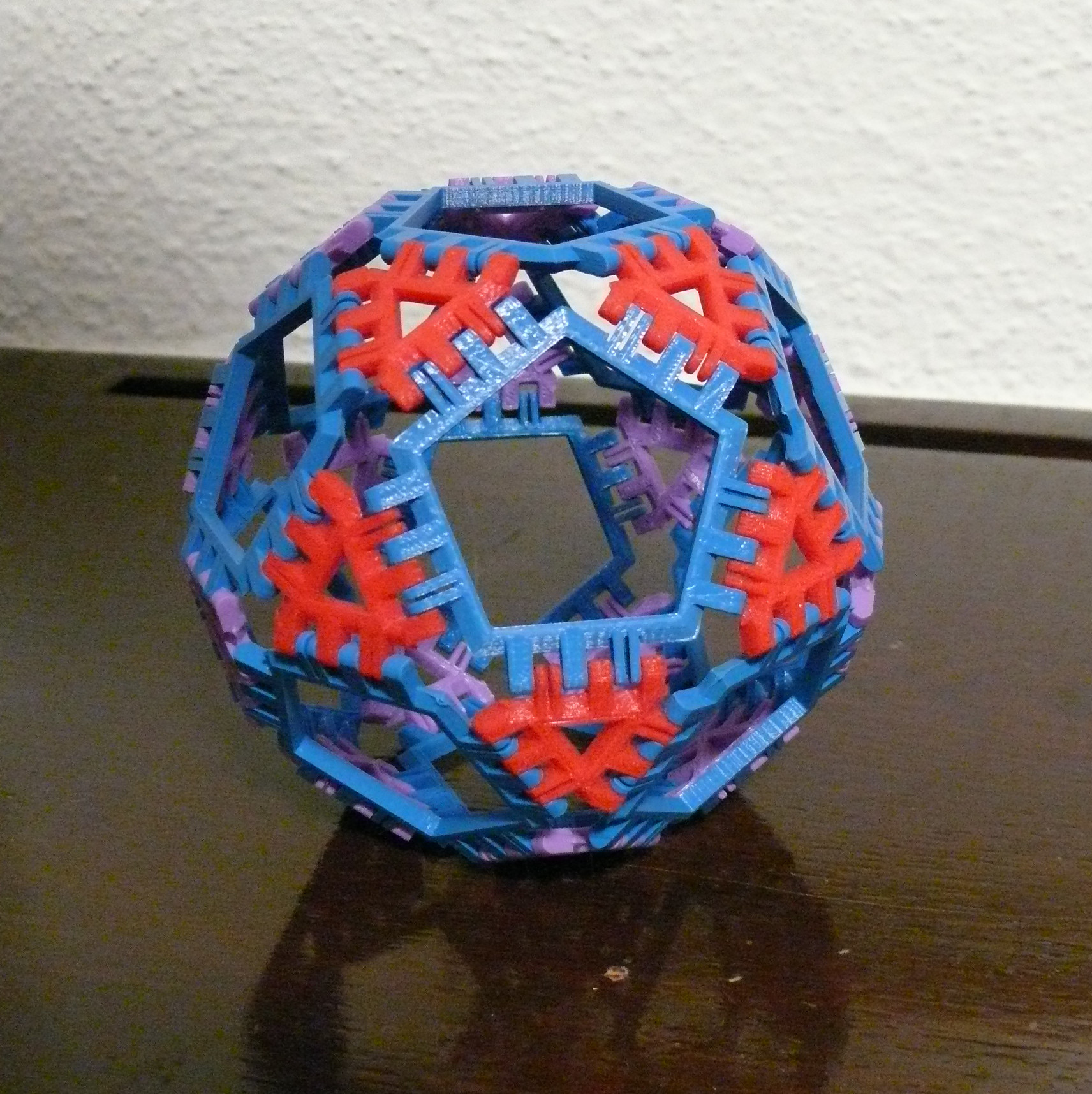 Cover image for article 'Icosidodecahedron'